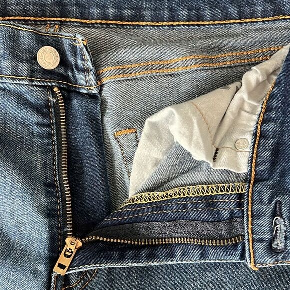 Levi’s 502 Taper Fit Medium Wash Jean Size 30 - Picture 3 of 8